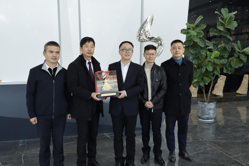 樂清市人民政府戴旭強市長一行蒞臨我司開展“樂商之春”慰問